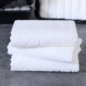 100% Cotton Disposable Square Towels White Hotel Wet Wipes Soft Kinder Cleaning Cloths Bulk Supply