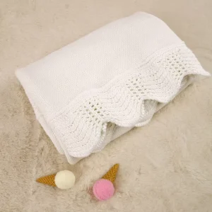 100% Cotton Elegant Knitted Safe Cozy White Ruffle Throw Blanket for Newborn