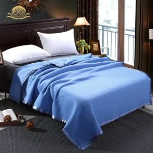 100% Polyester Eco-friendly Four Seasons Winter Warm Throw Bed Blanket Solid Pattern Raschel Knitted Fleece Modern Style