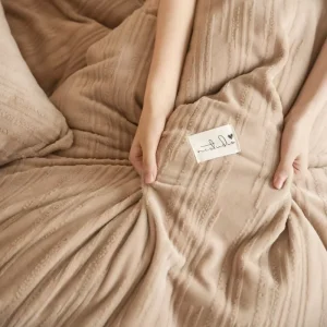 100% Polyester Fibre Bedding Bed Sheet Set Customizable Bedding 4Piece Quilt Cover