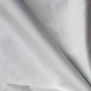 100% Polyester Heavyweight 270GSM Blackout Curtain Fabric Shrink Resistant Tear Resistant Breathable Anti static European Home