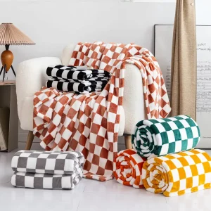 100% Polyester Raschel Technique Checkerboard Flannel Blanket Geometric Crocheted Milk Fleece Velvet Throw Vintage