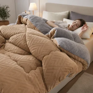110x150cm Factory Direct Sales Thickened Warm Sherpa Winter Quilt Lamb Velvet Quilt Fluffy Duvet Comforter Winter Bed Sheet Set