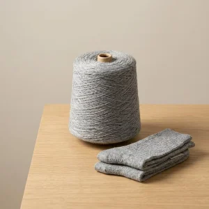 2# Grey 21S 100% Polyester High Tenacity Raw Spun Yarn for Sock Knitting and Sewing