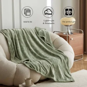 230GSM Geometry cut Flannel Blanket for Bed Sofa Casual Nap Throw Can Make Pillow
