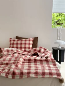 230GSM Geometry cut Flannel Blanket for Bed Sofa Casual Nap Throw Can Make Pillow