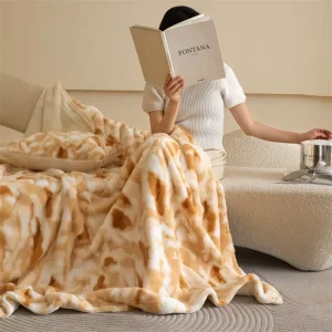 230GSM Geometry cut Flannel Blanket for Bed Sofa Casual Nap Throw Can Make Pillow