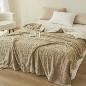 230GSM Geometry cut Flannel Blanket for Bed Sofa Casual Nap Throw Can Make Pillow