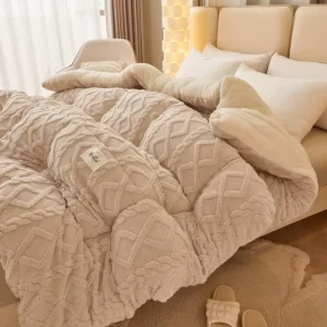 3 Layer Winter Autumn Flannel Quilt Thick Microfiber Festival Pattern Blanket Bed Size Plush Quilt