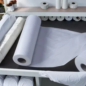 30% Viscose 70% Polyester Soft Spunlace Nonwoven Fabric 65gsm Roll Lightweight Wet Wipes Hospitals Parallel Nonwoven