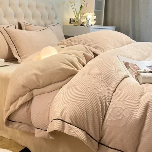 3D Luxurious Elegant Milk Velvet Bedding 6 Pcs Anti static Treatment Warm Plush Comforter Set Custom Logo Supply