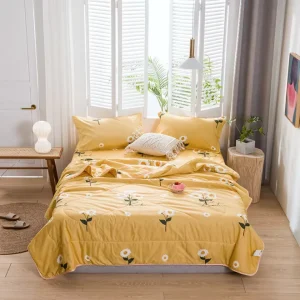 4-piece Comforter Set Flat Grain Fashionable Design Quilt Polyester