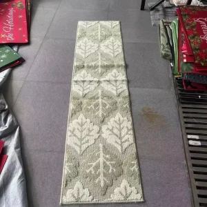 45*180cm Size Polypropylene Yarn Tufted Runner Rug With TPR Anti Slip Backing Green Mat Non Slip Customized Size and Color