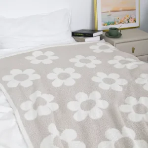 50*60 100% Feather Yarn Fabric Brown Big Flower Pattern Adult Knitted Eco friendly Four Seasons Blanket for Bed
