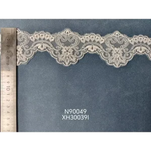 6cm Width 100% Polyester Knitted Retro Elegant Embroidery Lace Fabric White Heart Floral Water Soluble Scalloped Mesh Border
