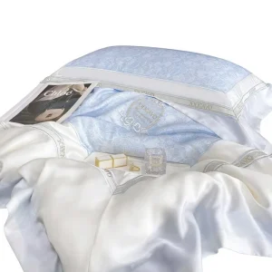 A Grade 200 Thread Count Four Piece Bedding Set Silky Smooth Naked Sleep Embroidered Duvet Cover Bed