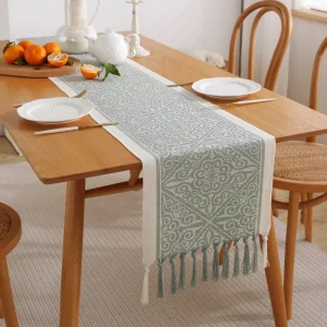 America Style 100% Polyester Jacquard Table Runner Handmade Tassels Woven Geometric Pattern Hollow Carved Design