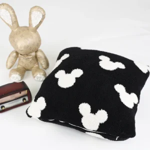 Anti-Pull 100% Polyester Custom Knitted Throw Pillow Decorative Cushion Covers for Sofa and Home Decor