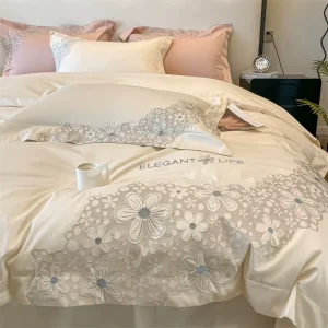Baby safe Long staple Cotton 4 Piece Set 100% Cotton Flat Sheet Duvet Cover Solid Fitted Sheet Light Luxury Style All Season