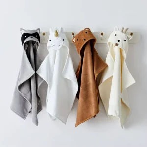 Bamboo Woven Hooded Baby Towel with Animal Embroidery Design Antimicrobial Quick Dry for Baby Bathroom Bedroom Use