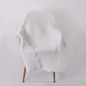 Breathable Skin Friendly Lightweight White Soft Handing 30*40″ 400g Plain Knitted Throw Blanket for Four Seasons Use