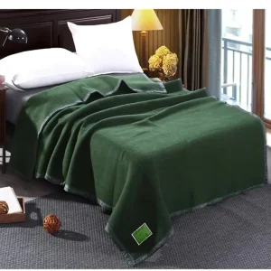 China Custom High Quality Throw Green Large 2000g Woven Home Bed Sofa Polyamide Wool Throw Blanket