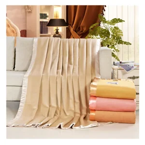 China Luxury Naturally Soft Premium Mulberry Silk Blanket for Bed Sofa