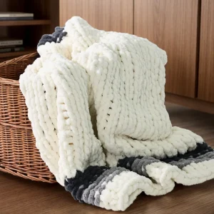 Chunky Knit Blanket Polyester Throw Warm Soft Cozy for Sofa Bed Home Decor Beautiful Home Couch Bed Blanket Gift