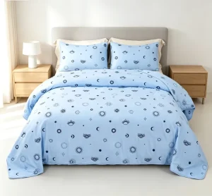 Classic Embroidery Quilted Folded Bedspread Durable Polyester Bed Cover for Home Hotel Hospital