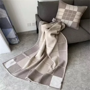 Classic European Style H Letter Throw Blanket 100% Woven Acrylic Faux Wool Cashmere Plaid Warm Soft Sofa Couch Bed Throw Blanket