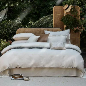 Classic Light Luxury Skin Friendly Comfortable Bedding Modern Minimalist Style Duvet Cover Luxury Set