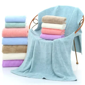 Custom Solid Color Large Size Coral Fleece Beach Towel Soft Portable Travel Beach Towel Absorbent Fiber Bath Towel