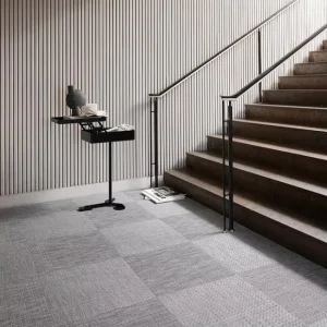 Commercial Grade Woven Vinyl Carpet Tiles Stain Resistant Fireproof Anti-slip Flooring Tiles for Restaurant Bistro Dining Space