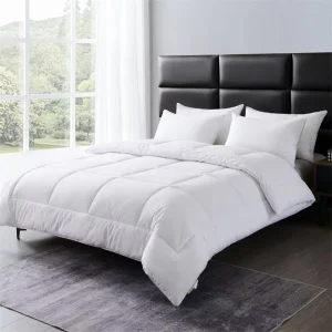 Commercial Hotel Bedding Breathable Cotton Velvet Quilt with Polyester Filling Washable All Season for Customizable Sizes Colors