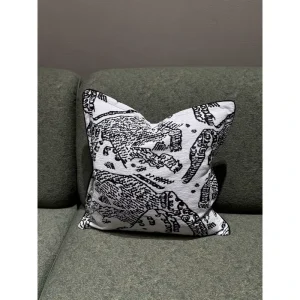 Contemporary Solid Cotton Linen Jacquard Geometric Abstraction Square Throw Pillow for Sofa Decor Soft Comfortable Cushion