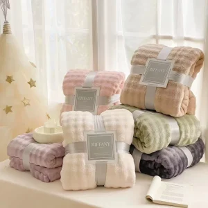 Coral Woven Flannel Fleece Europe Style Plant Striped Non Toxic Throw Blanket Double sided Four Seasons 100% Polyester