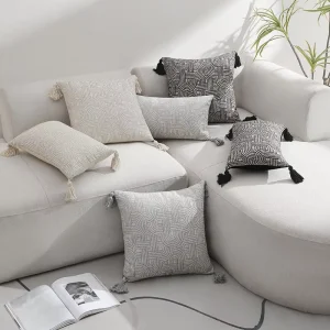 Cotton Polyester Yarn Dyed Jacquard Tassel Minimalist Customizable Square Rectangle Throw Pillow Back Cushion Pillow