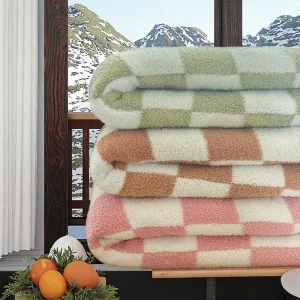Cuddly Style Soft Couch Bed Ultra Velvet Knitted 100% Polyester Eco friendly Embroidered All Season Throw Blankets Women Mothers