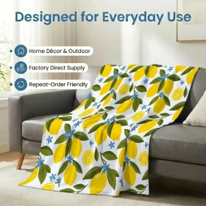 Custom 210GSM Printed Flannel Throw Blanket Soft Cozy Eco-Friendly Four Seasons Use Lightweight Warm Fleece Character Striped