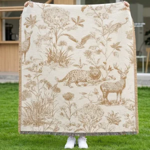 Custom Design 100% Polyester Woven Raschel Blanket Anti Pilling Four Seasons Use for Camping Travel Home Decor