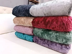 Custom Flannel Fleece Throw Blanket Solid Color Soft 100% Polyester Embossed Style Four Seasons Bedding Set