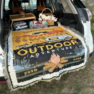 Custom Jacquard Cartoon Travel Picnic Throw Woven Blanket Eco-Friendly Foldable Lightweight All-Season