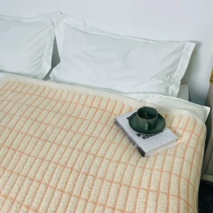 Custom Knitted Blanket Luxury Throw Blankets for Home Decoration