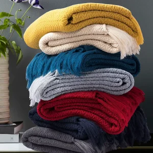 Custom Logo 100% Acrylic Hotel Bed Runner Sofa Throw Blankets Travel Blanket Cable Knit Knitted Blanket