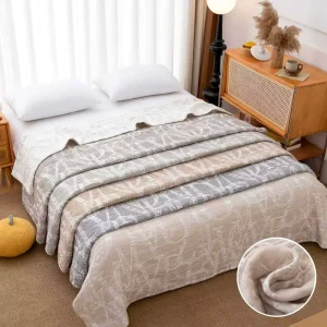 Custom Logo Color Thickened Woven King Size Towel Blanket Warm Soft Blanket for Winter Bedroom Use Direct