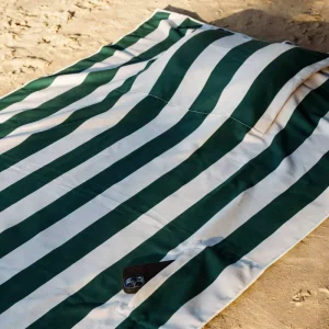 Custom Logo Luxury Beach Towels with Hidden Zipper Pocket and Pillow Suede Microfiber Sand Repellent Travel Towel