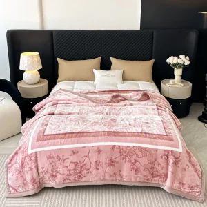Custom Logo Printed 100% Polyester Eco-Friendly Four Seasons Throw Blanket 3-3.5kg 300D/96F for Home & Travel Use