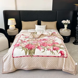 Custom Logo Printed Throw Blanket 100% Polyester Eco-Friendly Four Seasons Use Machine Washable 3-3.5kg 300D/96F