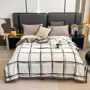 Custom Logo Printed Throw Blanket 100% Polyester Eco Friendly Knitted 3.5-4 KG Simple Design Four Seasons Use for Home