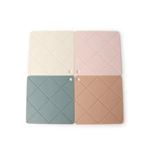Custom Logo Printing Eco Friendly 2mm Thick Large Waterproof Silicone Baking Place Mat Durable Non Slip Insulated
